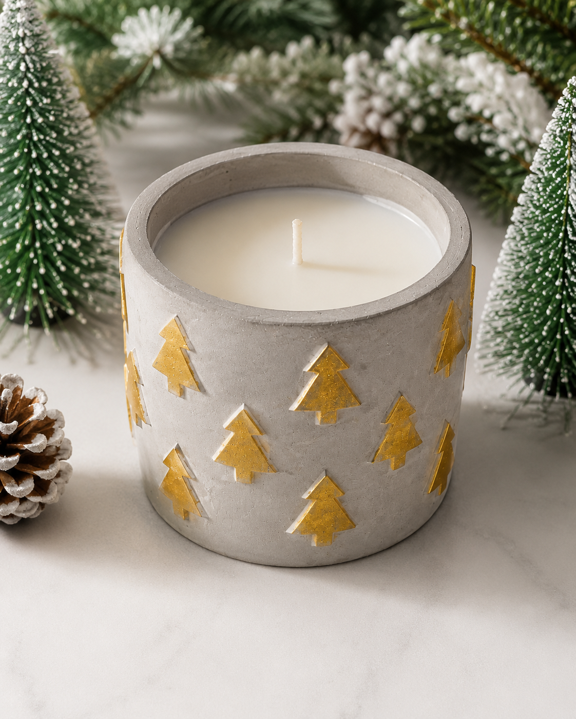 Gray & Gold Christmas Tree Keepsake Candle – Fraser Fir - 8 oz
